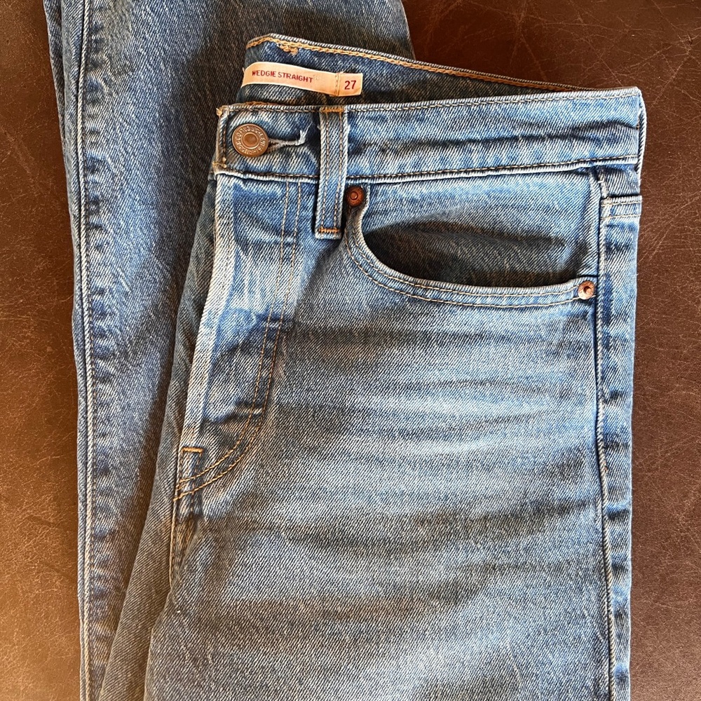 Levi's Wedgie Straight 27